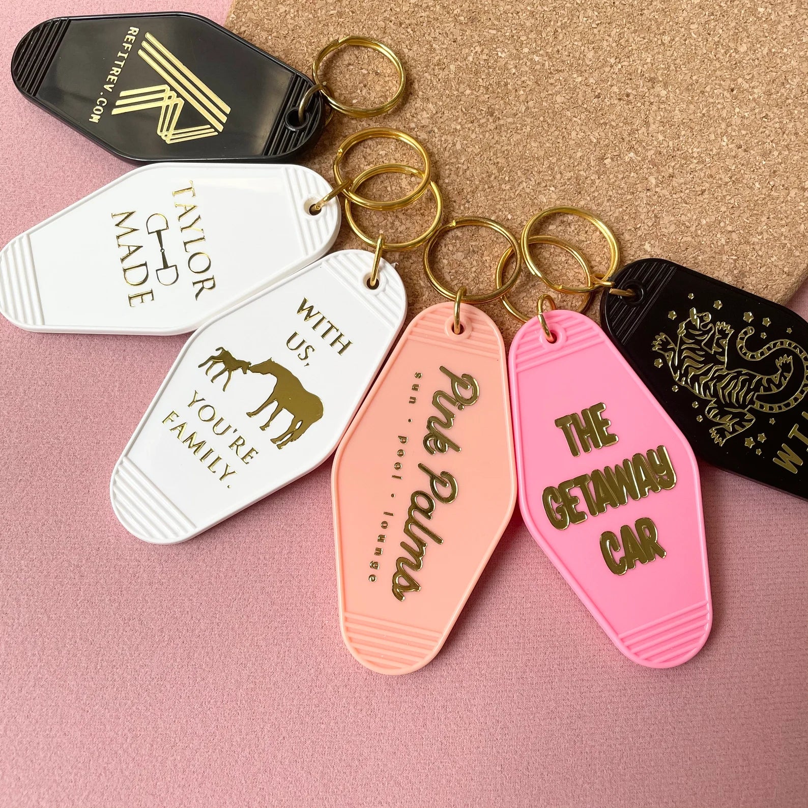 Custom Hotel Motel Resort Keychain, Custom Plastic Key Tags – sign-custom